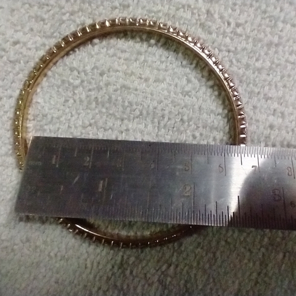 Goldtone crystal 🔮 bangle bracelet - Picture 3 of 4